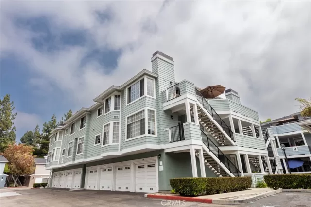 MLS: LG23084258 Condo For Sale