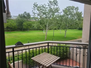 Photo #4: LG23086239 Listing