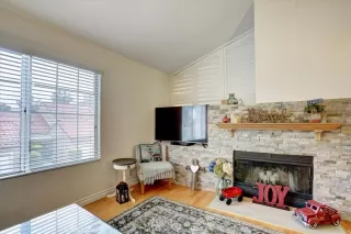 Photo #4: LG23086916 Listing