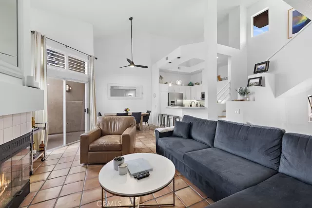 MLS: LG23091803 Condo For Sale