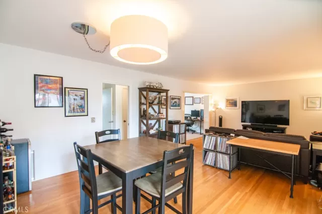 MLS: LG23103417 Condo For Sale