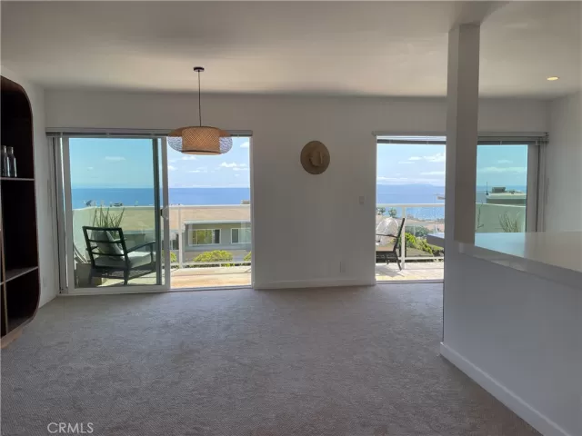 MLS: LG23105450 Condo For Sale