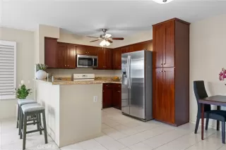 Photo #4: LG23107860 Listing