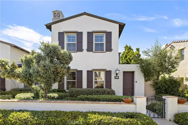 MLS: LG23114193 Condo For Sale