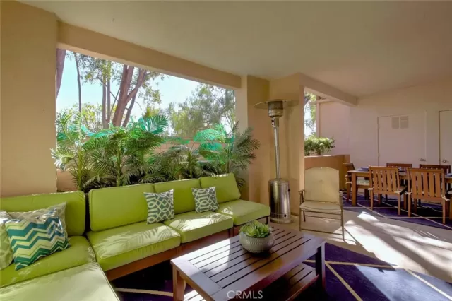 MLS: LG23119610 Condo For Sale