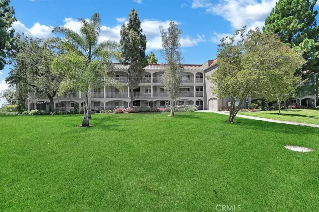 MLS: LG23122243 Condo For Sale