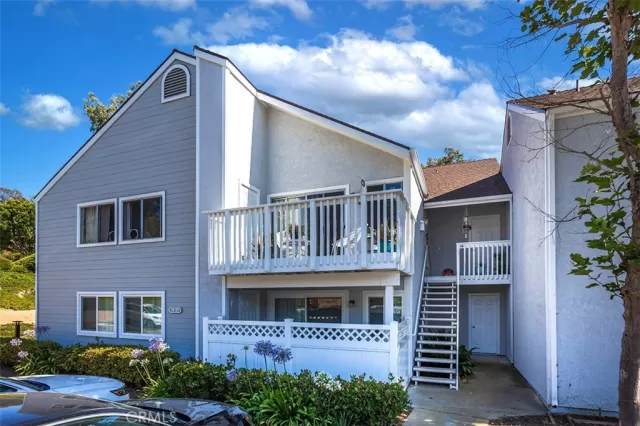 MLS: LG23132672 Condo For Sale