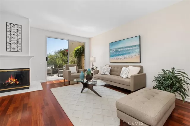 MLS: LG23139280 Condo For Sale