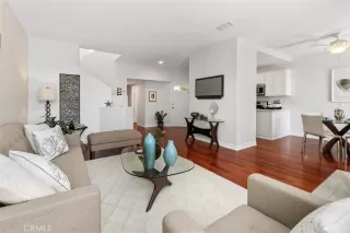 Photo #4: LG23139280 Listing 