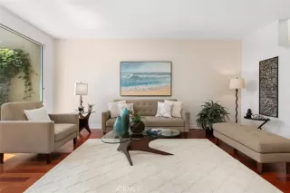 Photo #5: LG23139280 Listing 