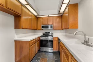 Photo #5: LG23155675 Listing 