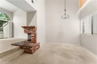 Photo #6: LG23155675 Listing 