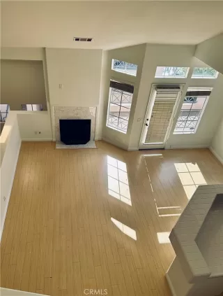 Photo #3: LG23155680 Listing 