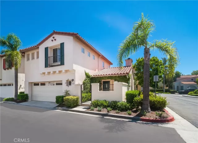 MLS: LG23158270 Condo For Sale