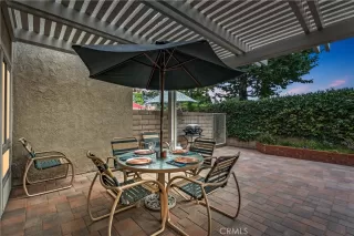 Photo #2: LG23162749 Listing