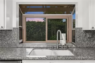 Photo #3: LG23162749 Listing