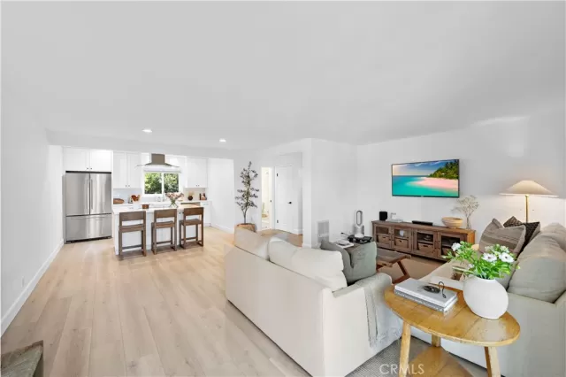 MLS: LG23165249 Condo For Sale