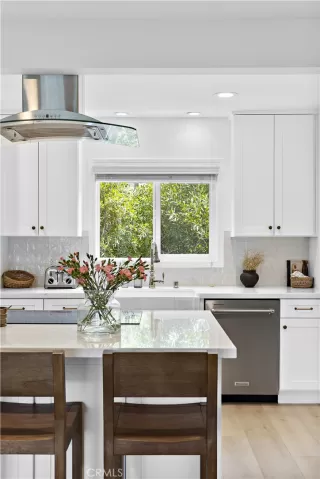 Photo #5: LG23165249 Listing 