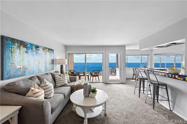 MLS: LG23168183 Condo For Sale