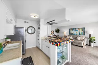 Photo #6: LG23168183 Listing 