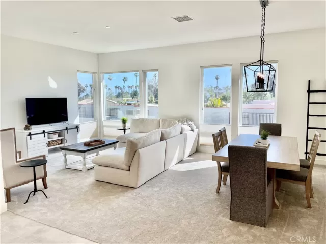 MLS: LG23171339 Condo For Sale