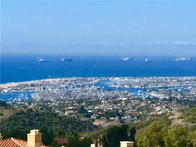 MLS: LG23189099 Condo For Sale