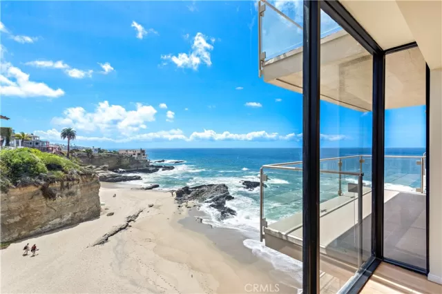 MLS: LG23190761 Condo For Sale