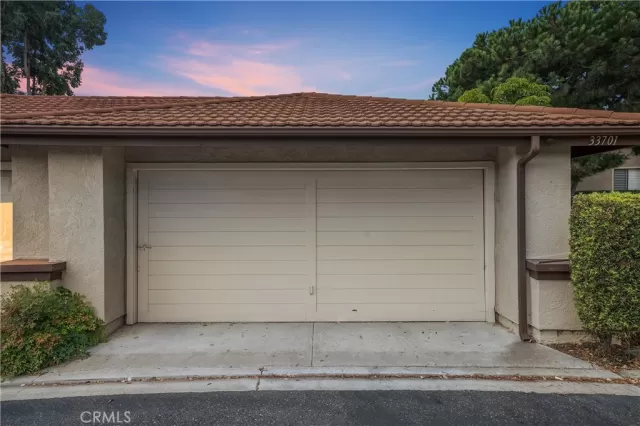 MLS: LG23191784 Condo For Sale