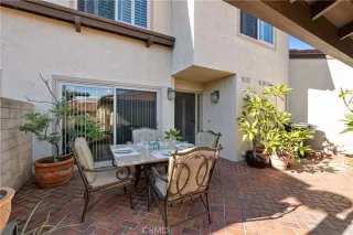 Photo #5: LG23193265 Listing