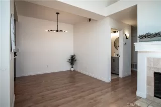 Photo #6: LG23194976 Listing