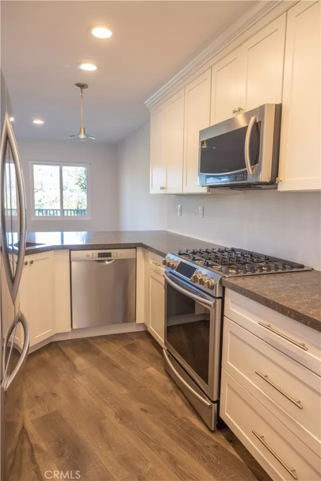 MLS: LG23203751 Condo For Sale