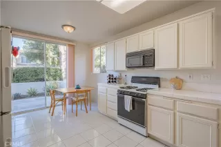 Photo #3: LG23204389 Listing 