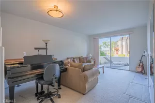 Photo #5: LG23204389 Listing 