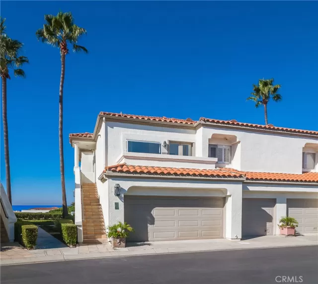 MLS: LG23206416 Condo For Sale