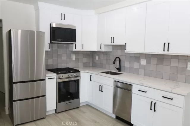 MLS: LG23213219 Condo For Sale