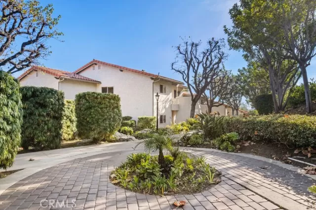 MLS: LG23228520 Condo For Sale