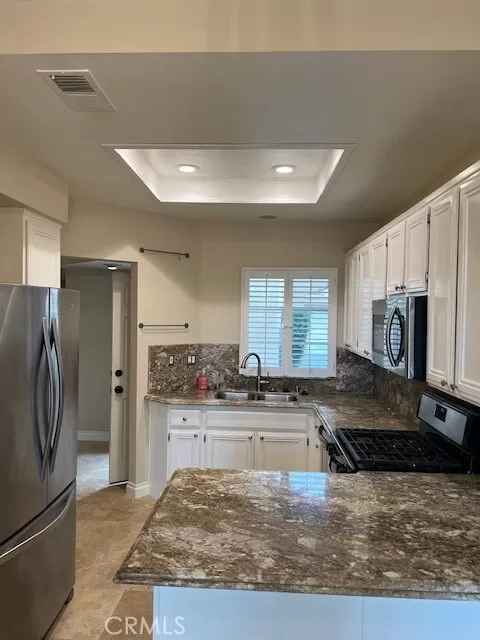 MLS: LG24013511 Condo For Sale