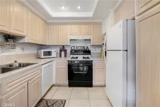 Photo #6: LG24023904 Listing 