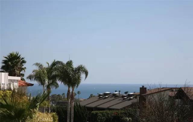 MLS: LG24025367 Condo For Sale