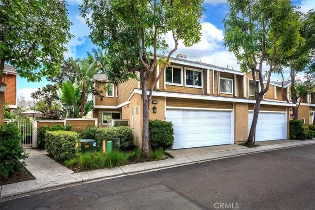 MLS: LG24034651 Condo For Sale