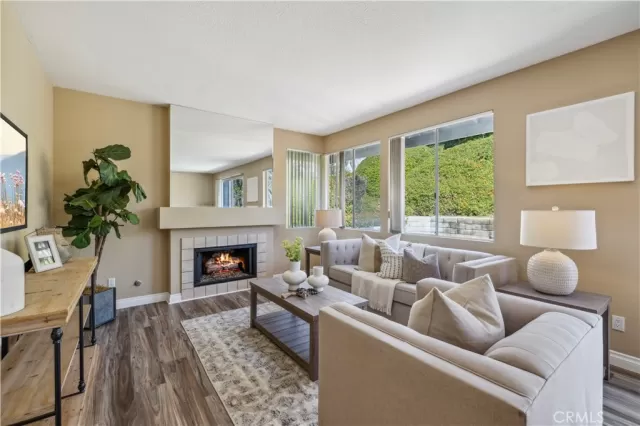 MLS: LG24040532 Condo For Sale