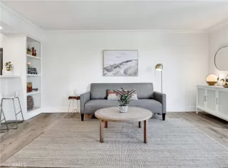 Photo #4: LG24052999 Listing 