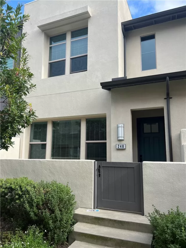 MLS: LG24064442 Condo For Sale