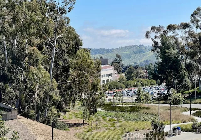 MLS: LG24097261 Condo For Sale