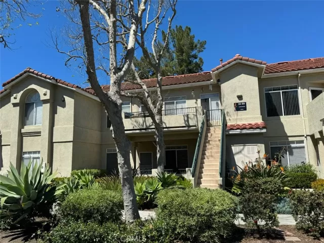 MLS: LG24112365 Condo For Sale