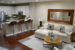 Photo #6: LG24116206 Listing