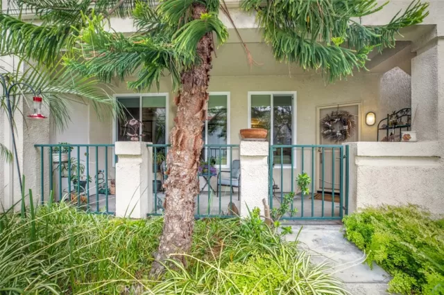 MLS: LG24117093 Condo For Sale