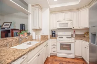 Photo #2: LG24117093 Listing