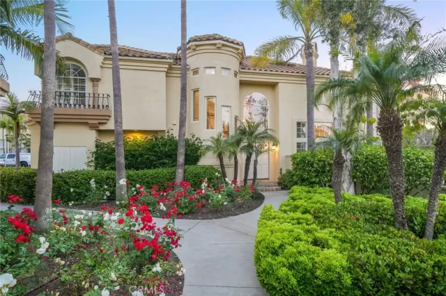 MLS: LG24118620 Condo For Sale