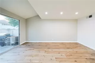 Photo #6: LG24120677 Listing 